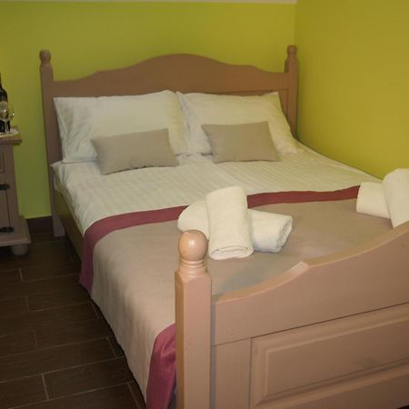 Hotel Pod Herbem -Pokoje Ozonowane Μπιάλιστοκ Δωμάτιο φωτογραφία